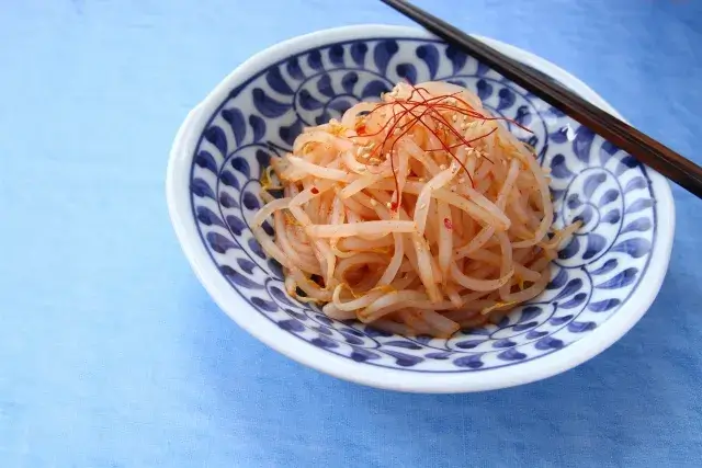 もやしナムル(ホットもやし)