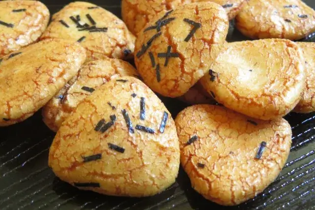 おにぎりせんべい