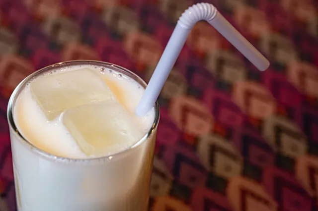 牛乳とストロー