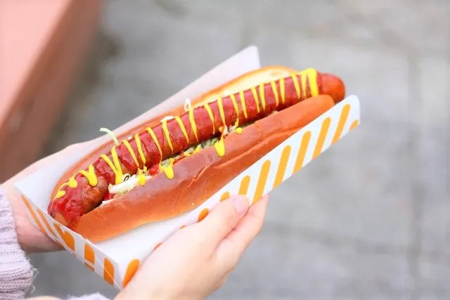 ホットドッグ（ケチャップ＆マスタード付き）