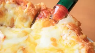 ピザとタバスコ