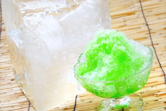 かき氷のメロン味