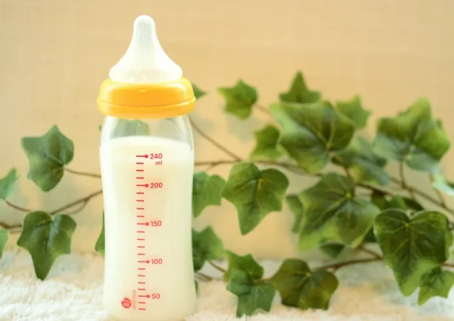 哺乳瓶
