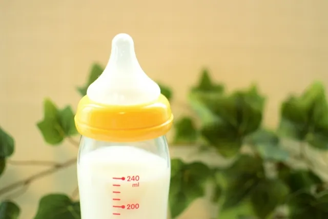 哺乳瓶