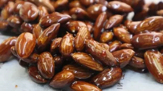 キャラメルナッツ