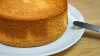 スポンジケーキ