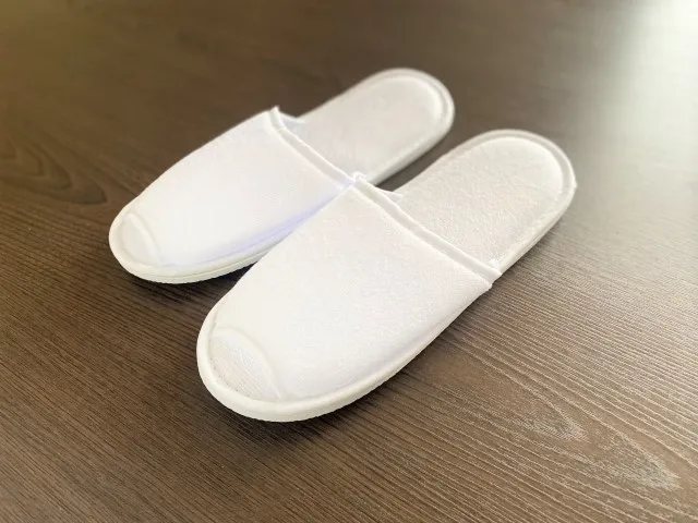 使い捨てスリッパ