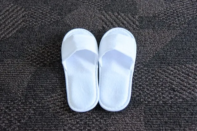 使い捨てスリッパ