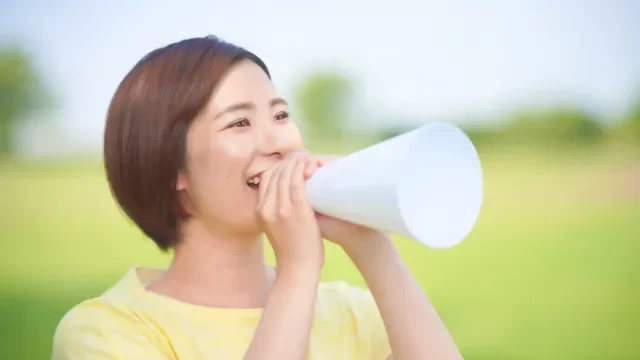 メガホン