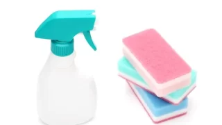 洗剤とスポンジ